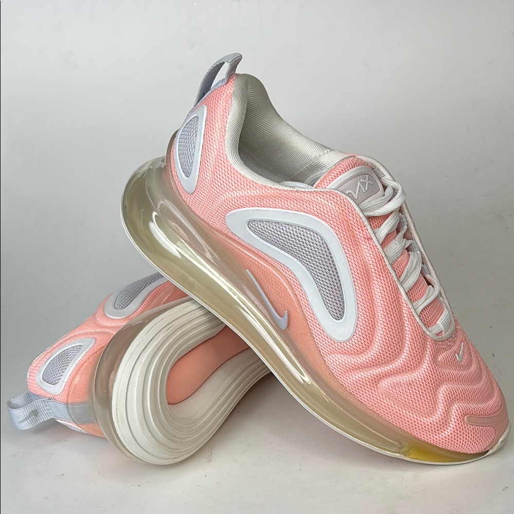 Nike Air Max 720 Bleached Coral size 8